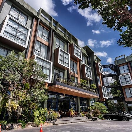The Wood Hotel Surin Buitenkant foto