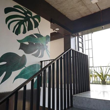 The Wood Hotel Surin Buitenkant foto