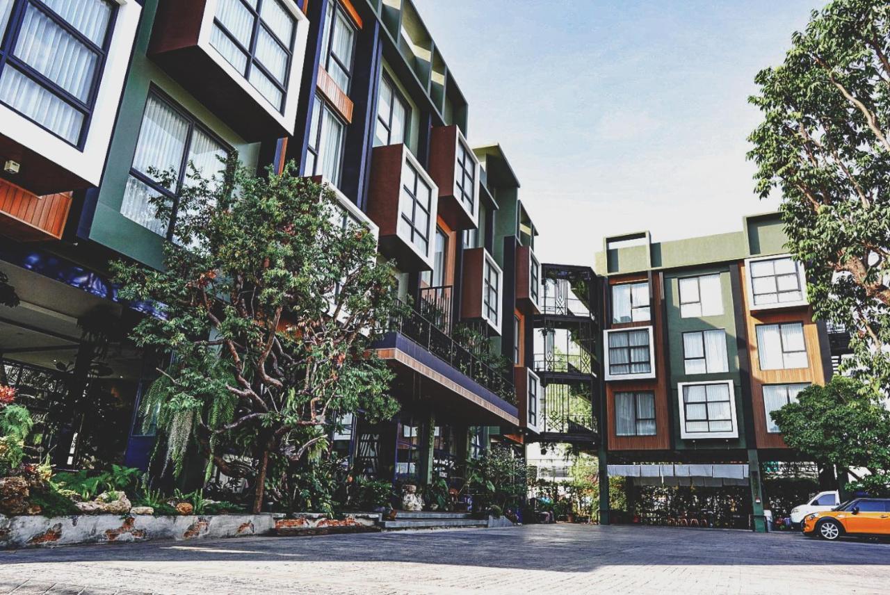 The Wood Hotel Surin Buitenkant foto
