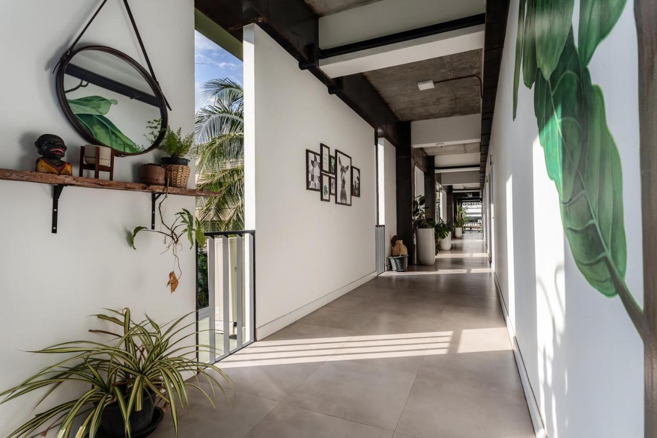 The Wood Hotel Surin Buitenkant foto