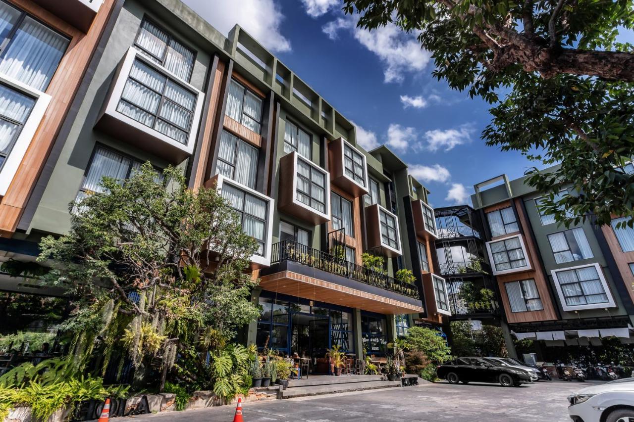 The Wood Hotel Surin Buitenkant foto