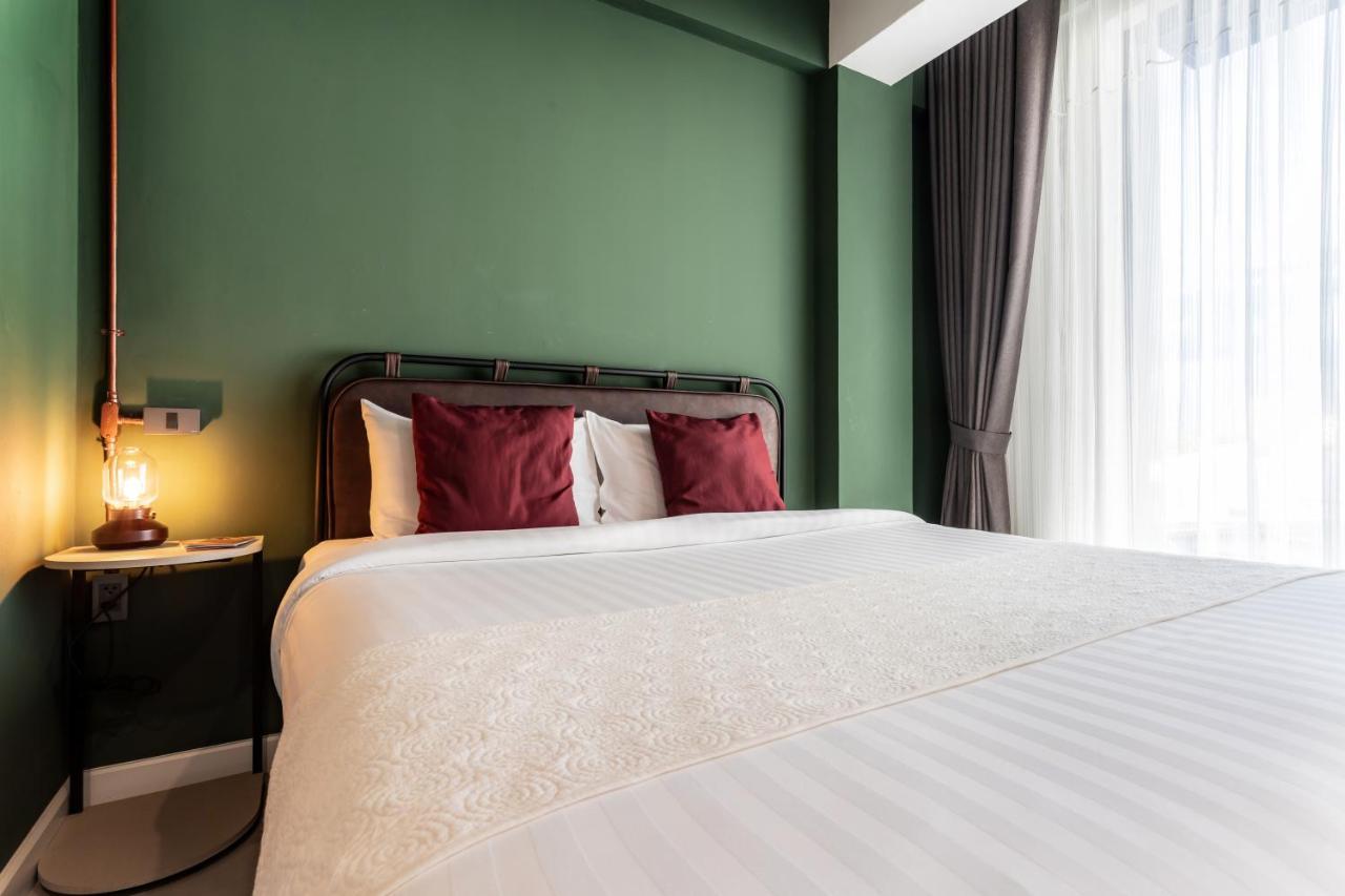The Wood Hotel Surin Buitenkant foto