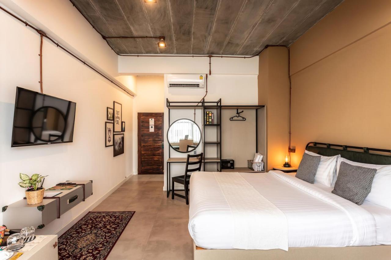 The Wood Hotel Surin Buitenkant foto
