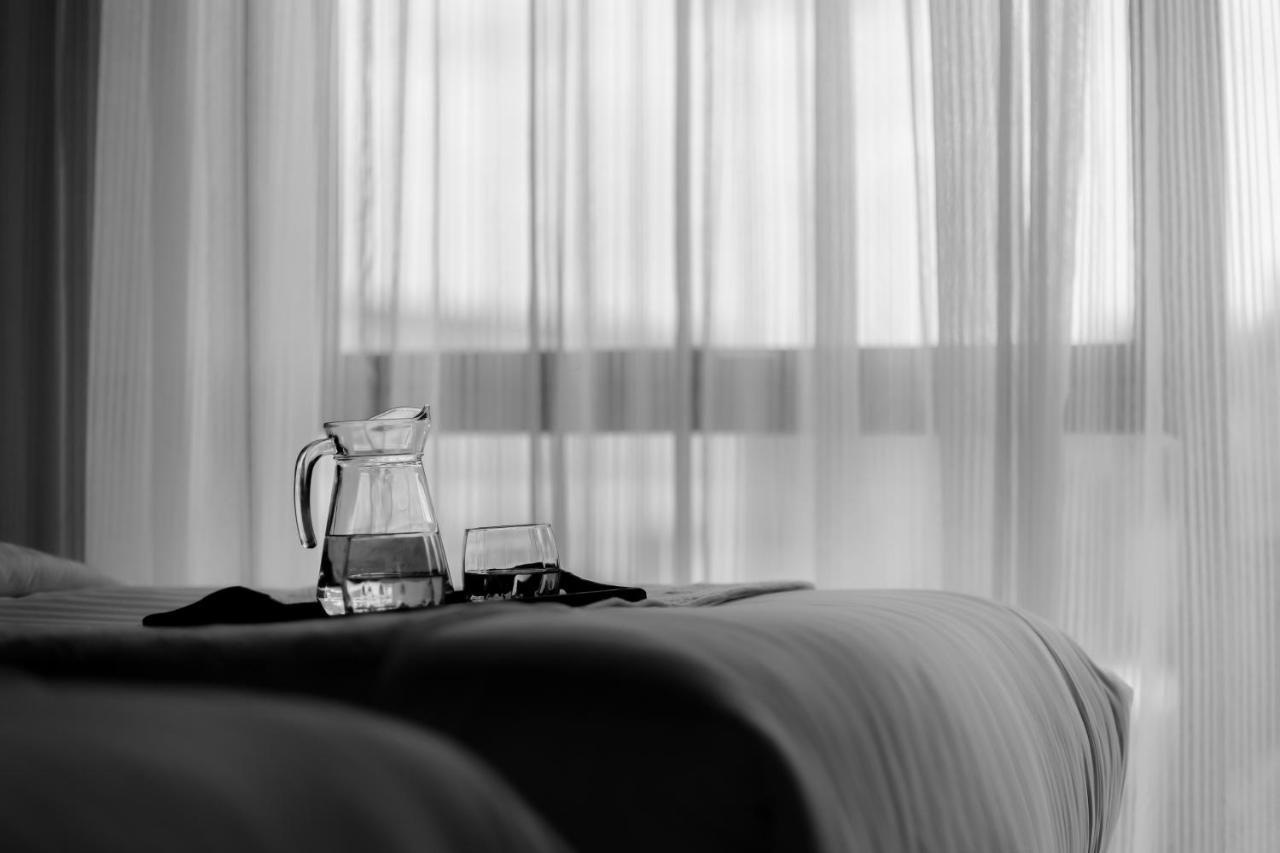 The Wood Hotel Surin Buitenkant foto