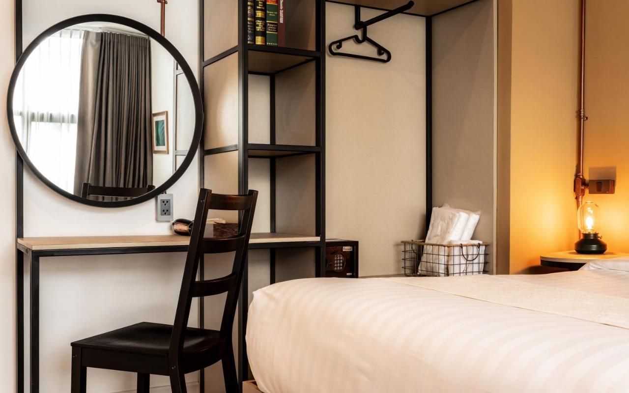 The Wood Hotel Surin Buitenkant foto
