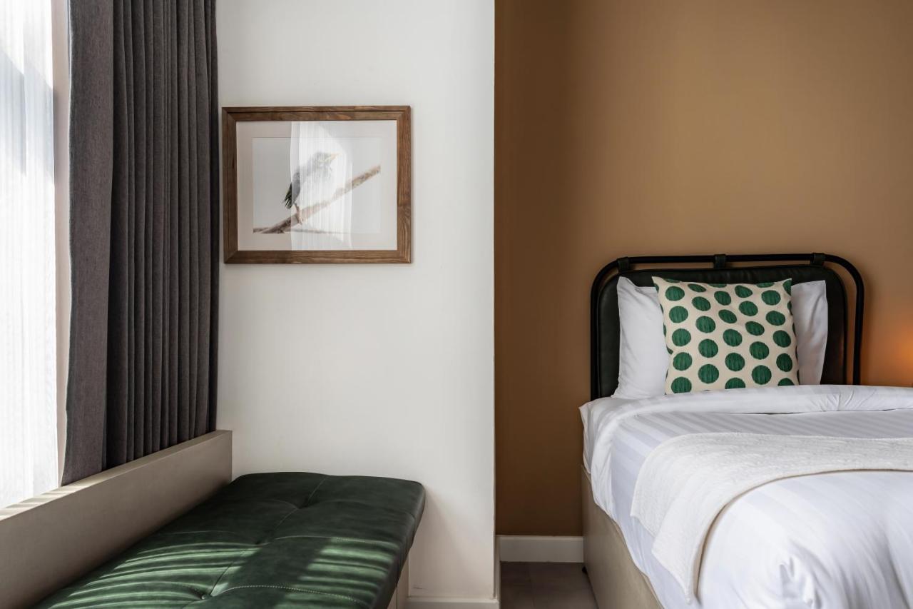 The Wood Hotel Surin Buitenkant foto