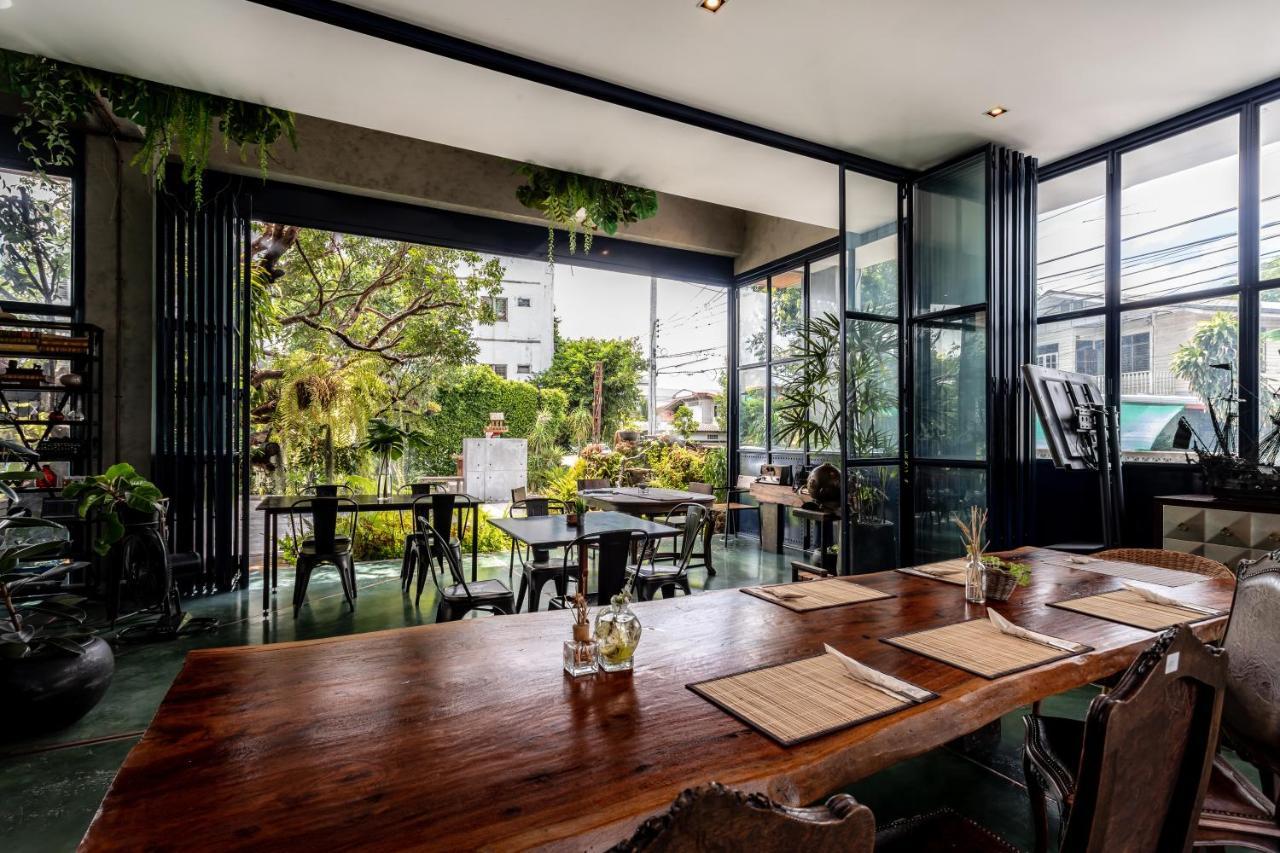 The Wood Hotel Surin Buitenkant foto